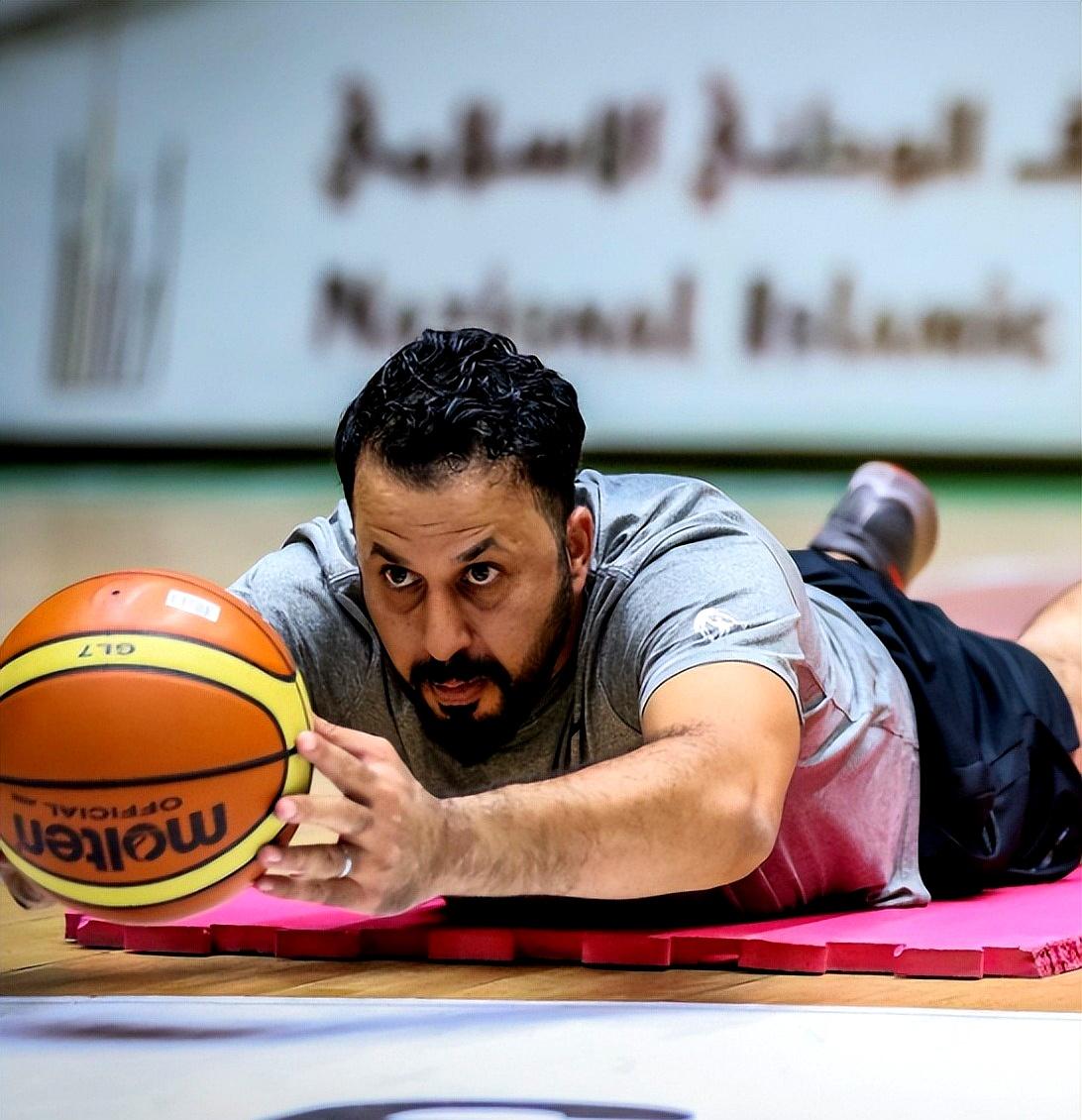 清晨法兰克福备战CBA常规赛，临场应变细节曝光，悬念犹存，身体对抗强度拉满(法兰克福冠军赛倒计时)