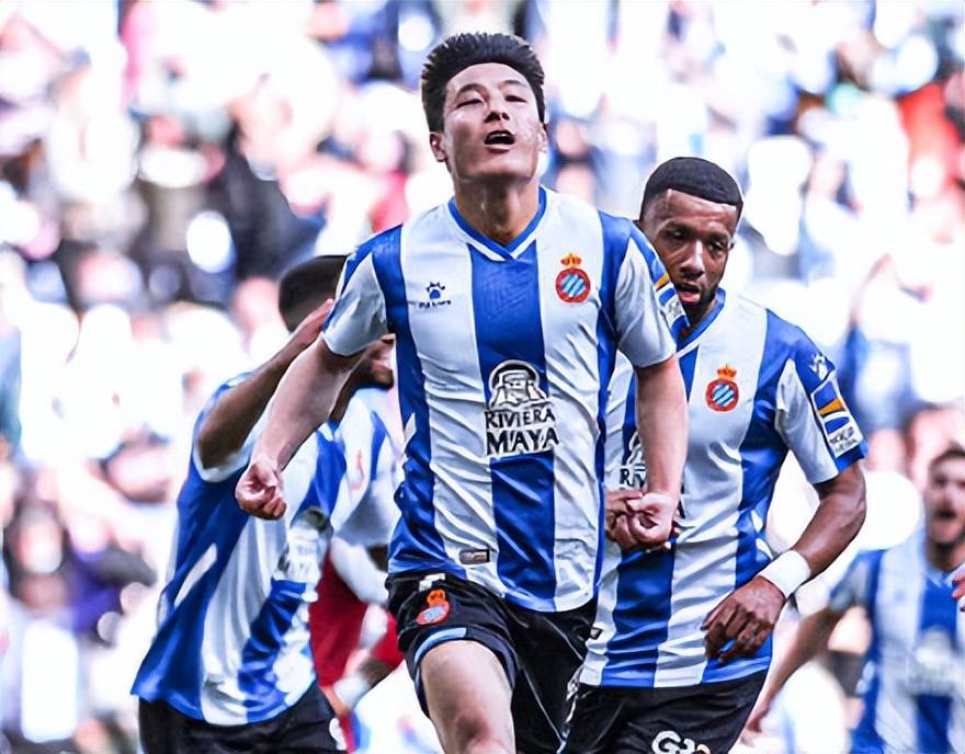 辽宁本钢训练开放日；今晚更衣室发声引欢呼；西甲在即；控场能力受关注(辽宁本钢比赛回放)